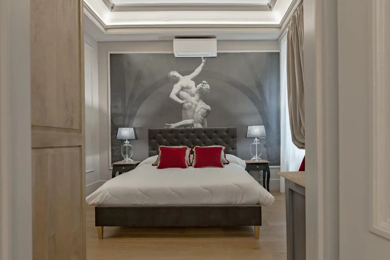 Apartments Florence - Teatro Luxury 0*,